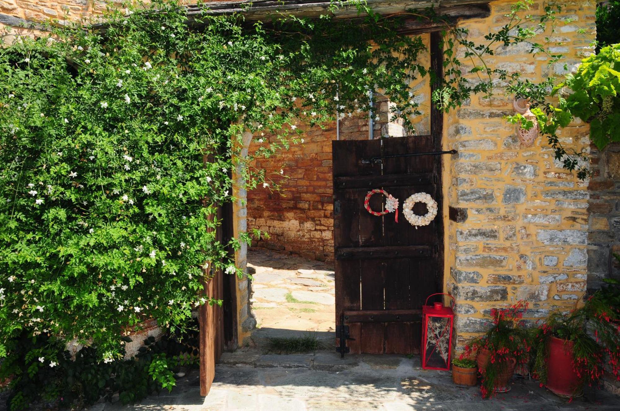 Hotel Archontiko Parisis Lavkos Exterior foto