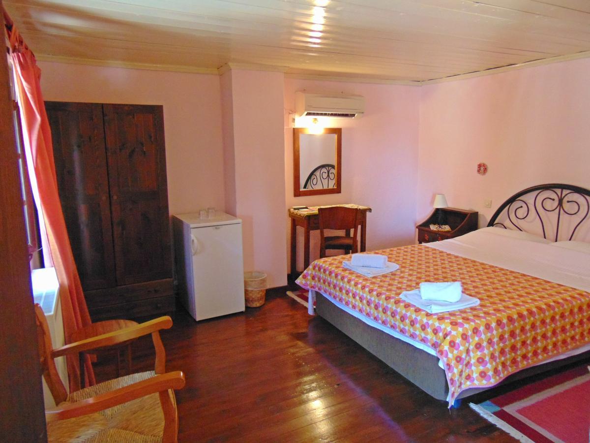 Hotel Archontiko Parisis Lavkos Exterior foto